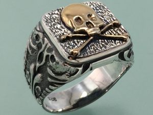 skull ring