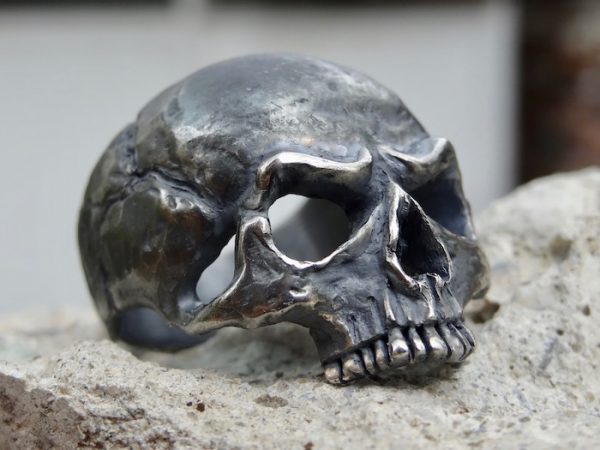 skull ring