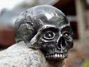 skull ring
