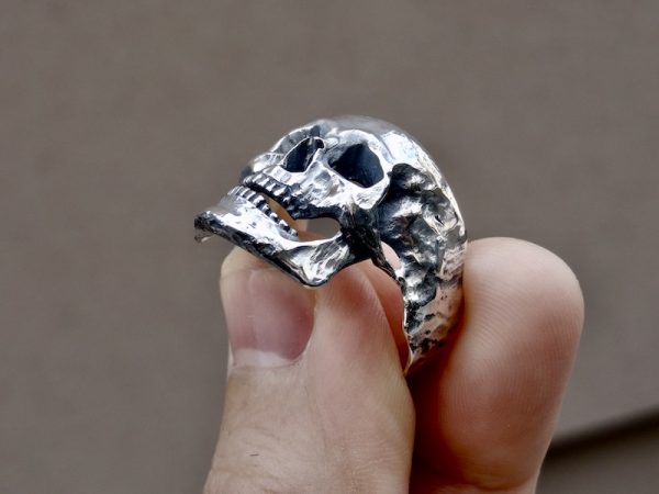 skull ring