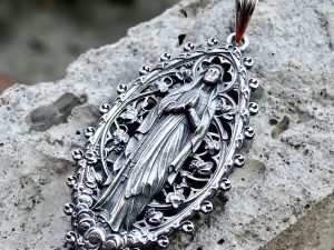 virgin mary pendant